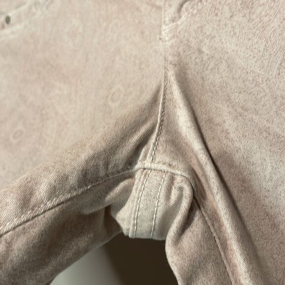 NYDJ- Neutral Cream Subtle Paisley Print Mid-Rise Slim Skinny Leg Jeans- Size 10 - Picture 7 of 9